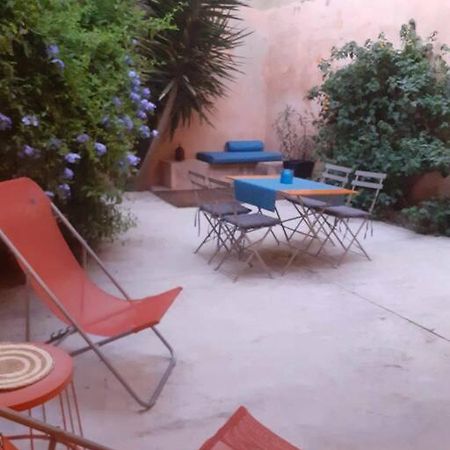 Arlette La Petite Maison Arlesienne ภายนอก รูปภาพ