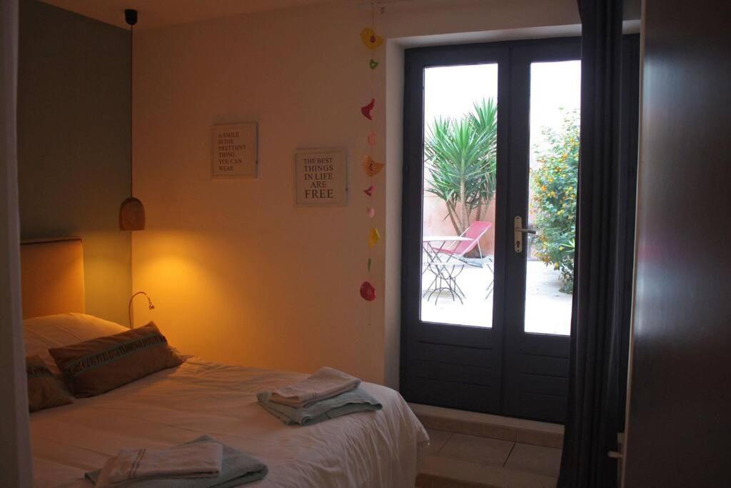 Arlette La Petite Maison Arlesienne ภายนอก รูปภาพ